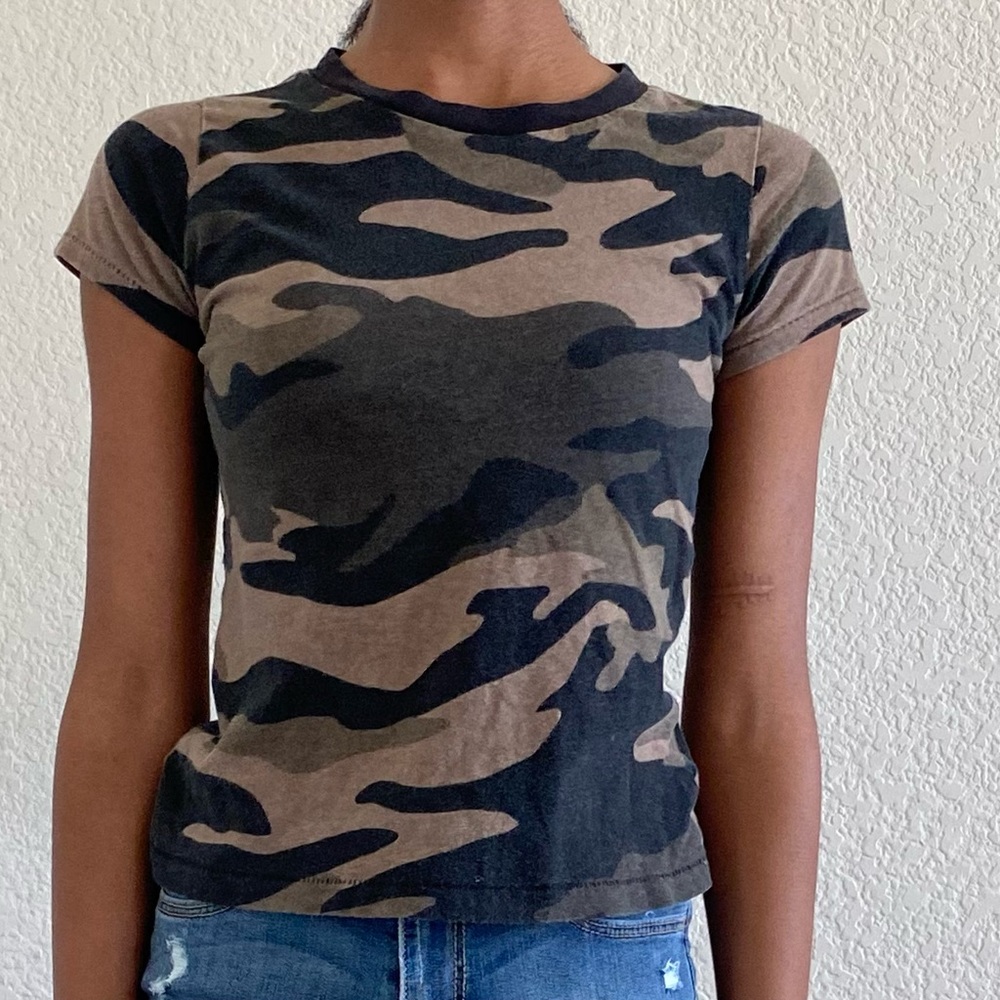 Aero short sleeve crew neck camouflage shirt from the OG Tee Collection.